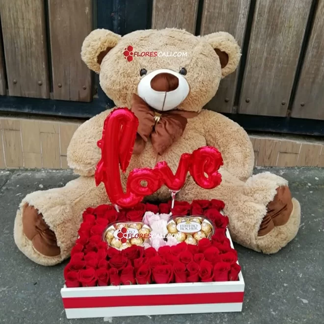 Caja rosas y peluche regalos para la Mama