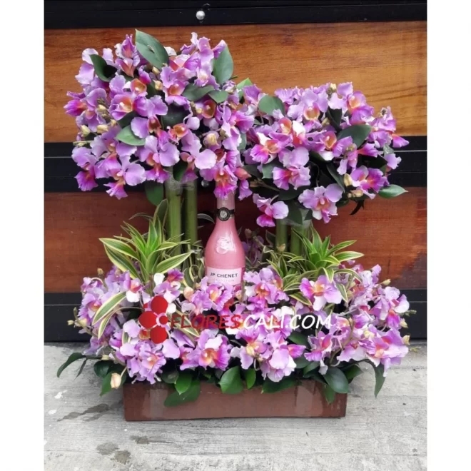 Arreglo imperial orquideas Flores en Cali