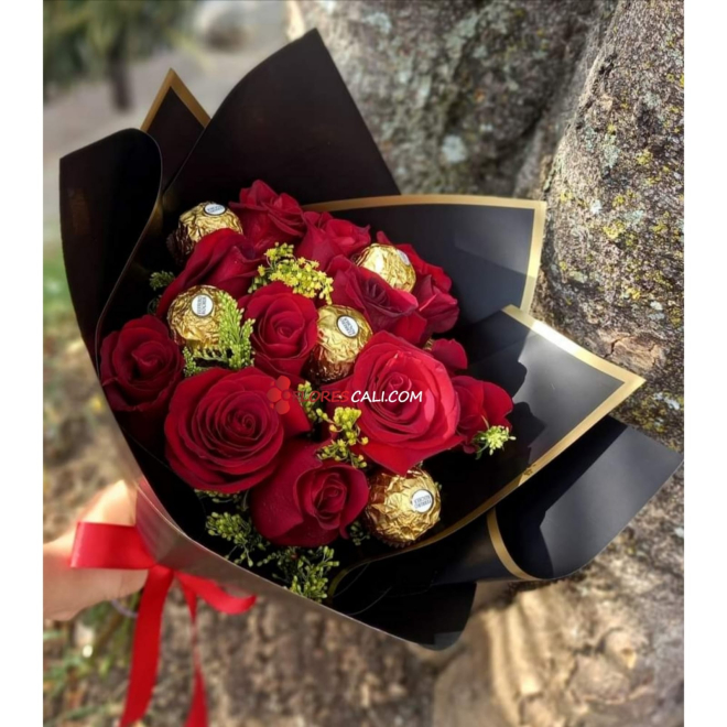 Bouquet ferrero y rosas flores cali