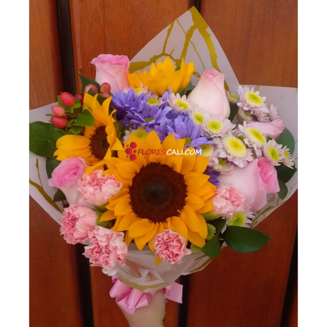 Bouquet de girasles y variedad en cali