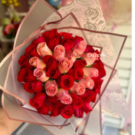 Bouquet corazon de rosas floristeria en cali