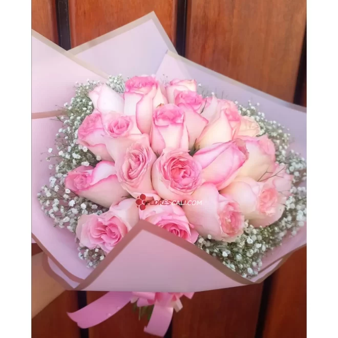 Bouquet rosado con perla floristeria en cali