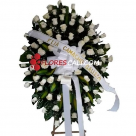 Corona fúnebre blanca en cali