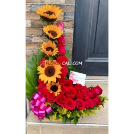 Arreglo girasol con rosas, flores para cumpleaños 