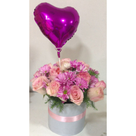 Cilindro rosa y crisantemo, flores para cumpleaños