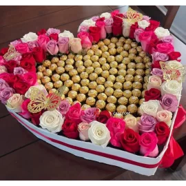 Corazon de rosas y ferrero mariposa flores cali