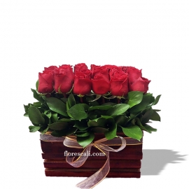 Regalos a domicilio caja por 18 rosas flores  cali